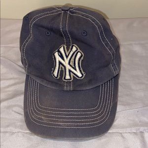 Vintage New Era ‘47 Twins Yankees hat